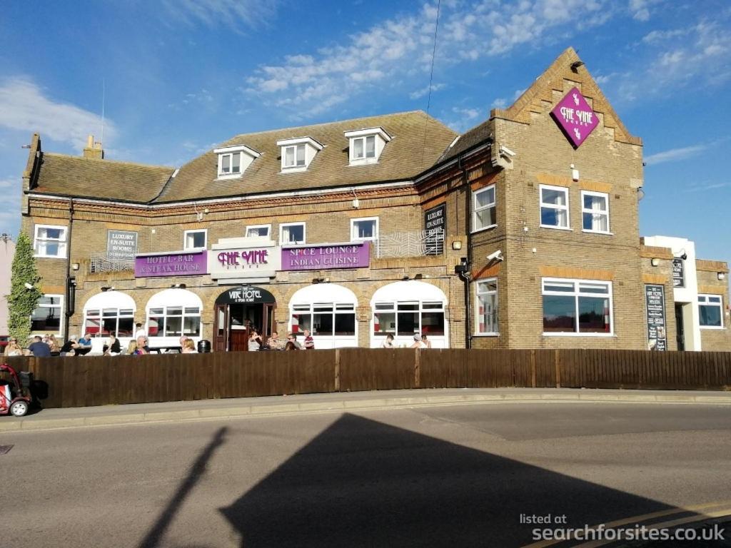 The Vine Hotel แชเปิลเซนต์เลนเนิร์ดส์ ภายนอก รูปภาพ